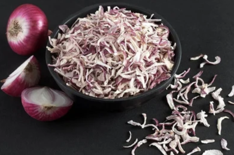 Dehydrated onion flakes.